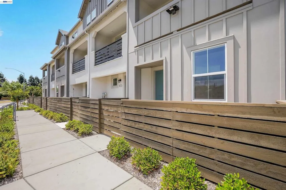 3824 Norbridge Ave Castro Valley, CA 94546