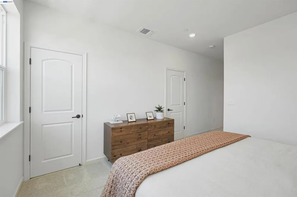 3824 Norbridge Ave Castro Valley, CA 94546