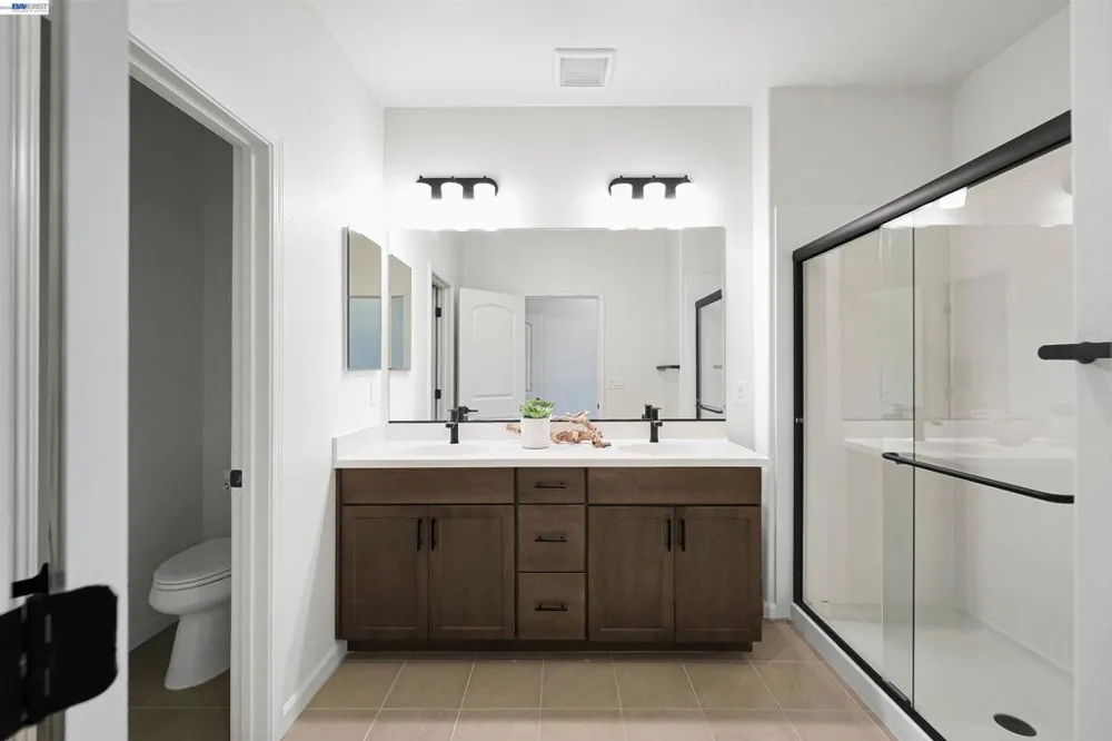 3824 Norbridge Ave Castro Valley, CA 94546