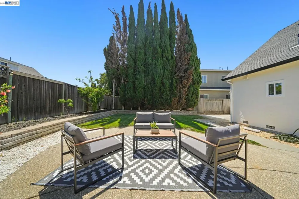6242 Montcalm Ave Newark, CA 94560