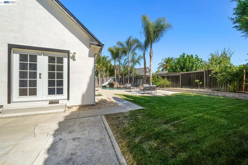 6242 Montcalm Ave Newark, CA 94560