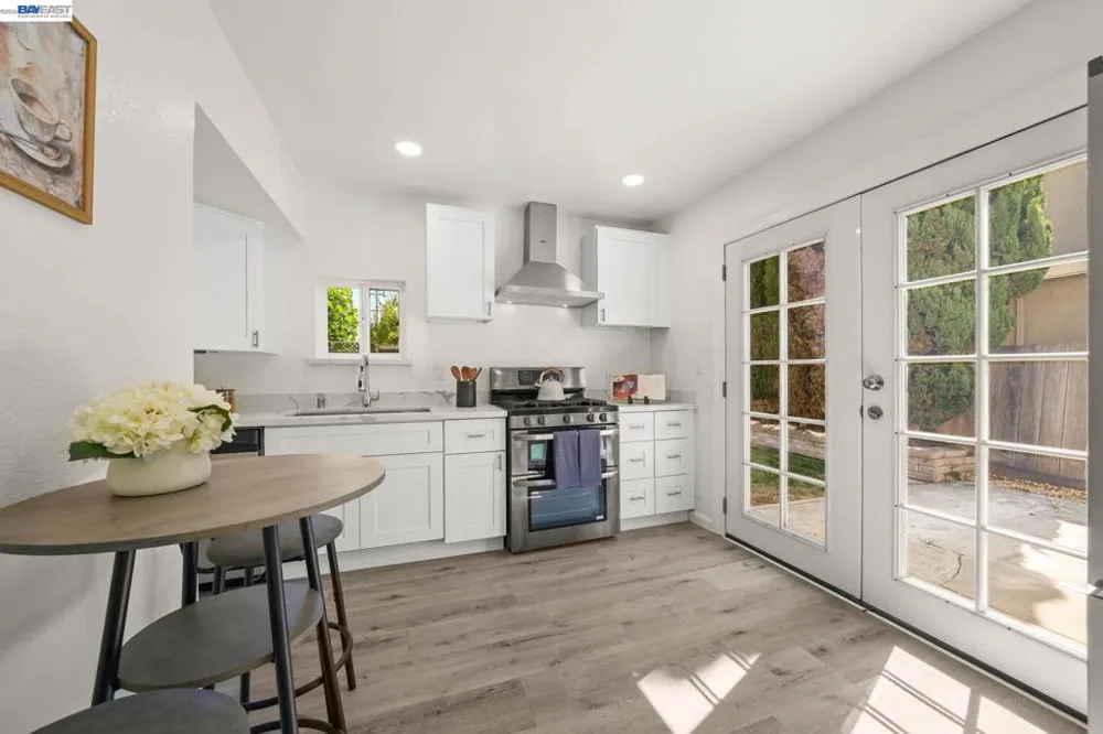 6242 Montcalm Ave Newark, CA 94560