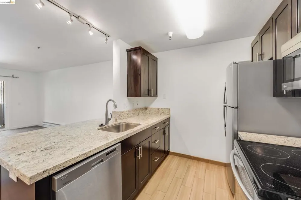 6400 Christie Ave #3206 Emeryville, CA 94608