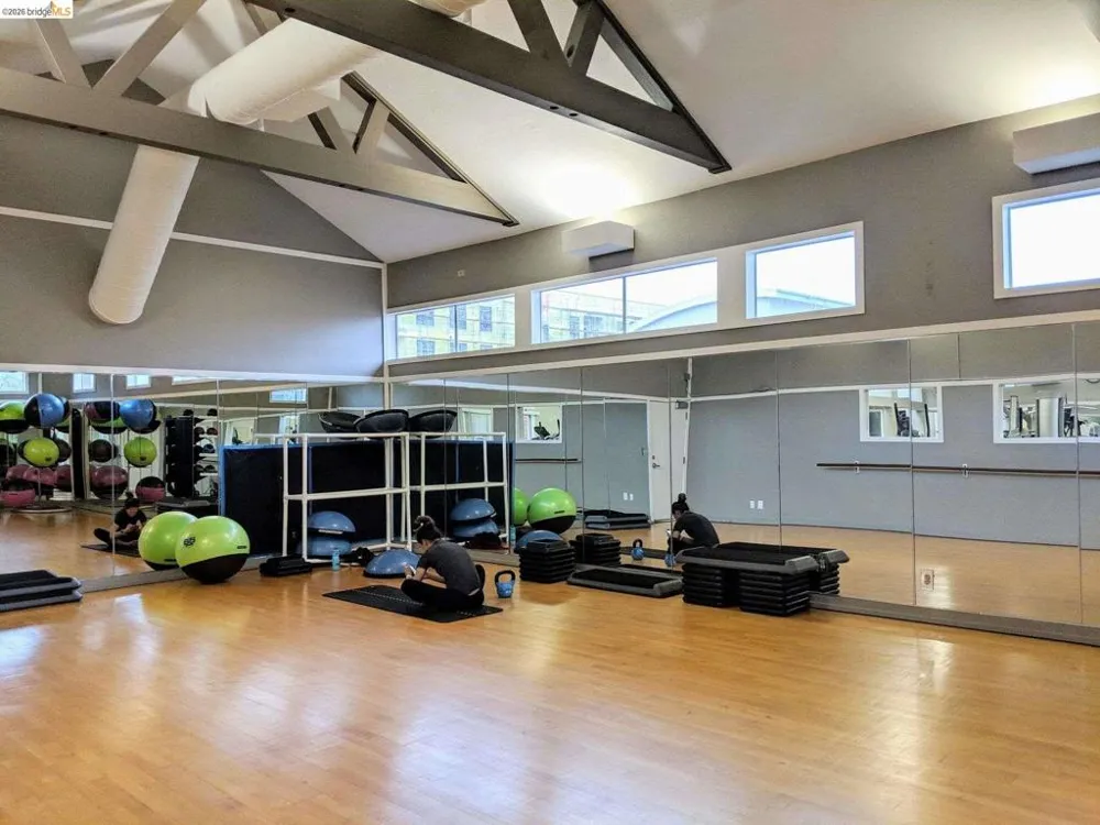 6400 Christie Ave #3206 Emeryville, CA 94608