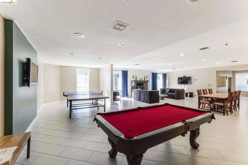 6400 Christie Ave #3206 Emeryville, CA 94608