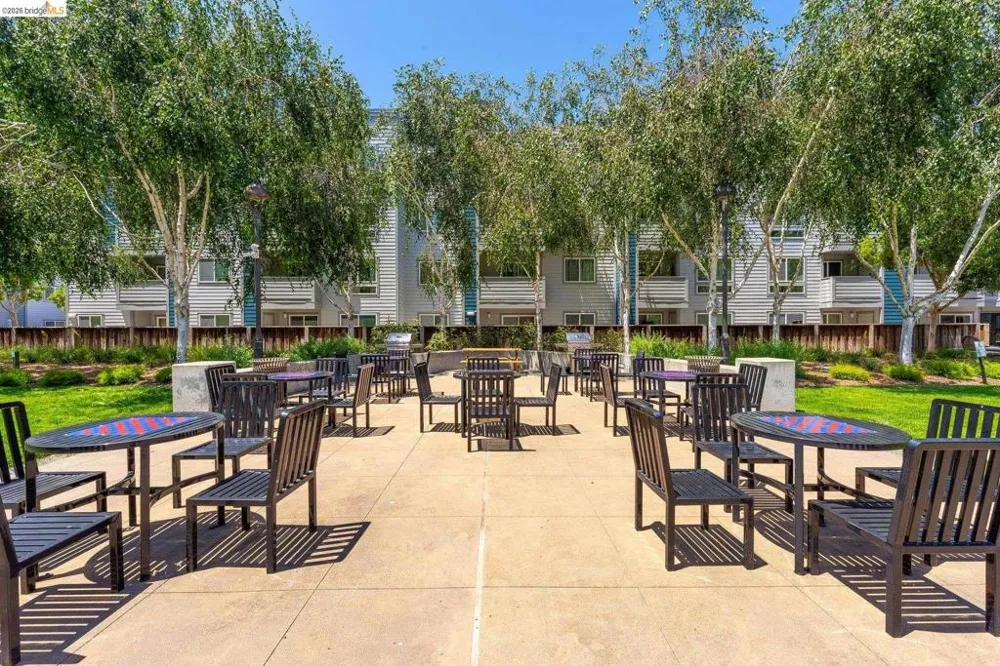 6400 Christie Ave #3206 Emeryville, CA 94608