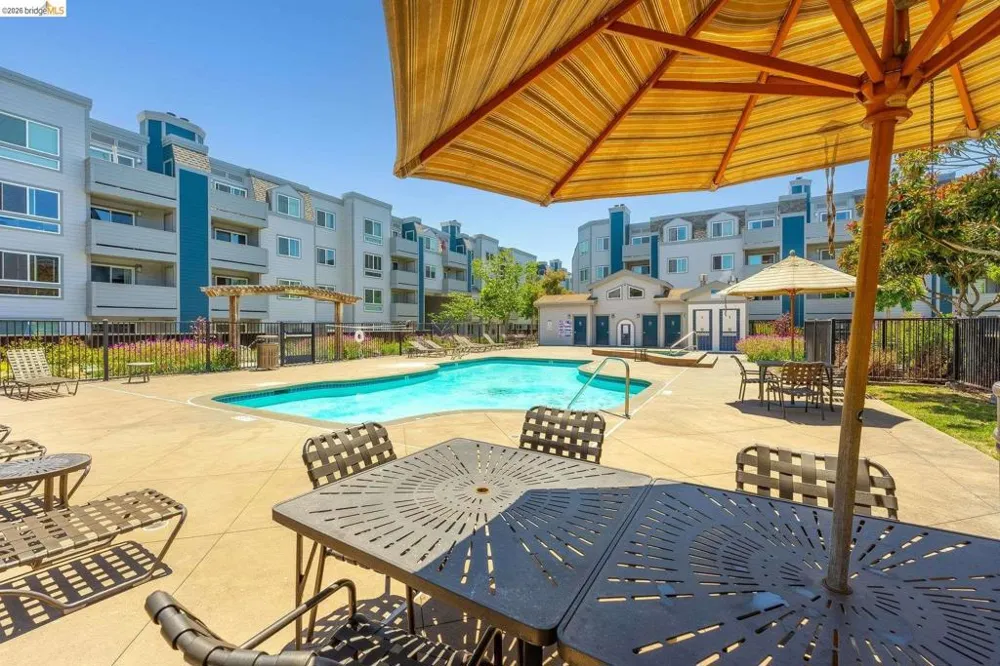 6400 Christie Ave #3206 Emeryville, CA 94608