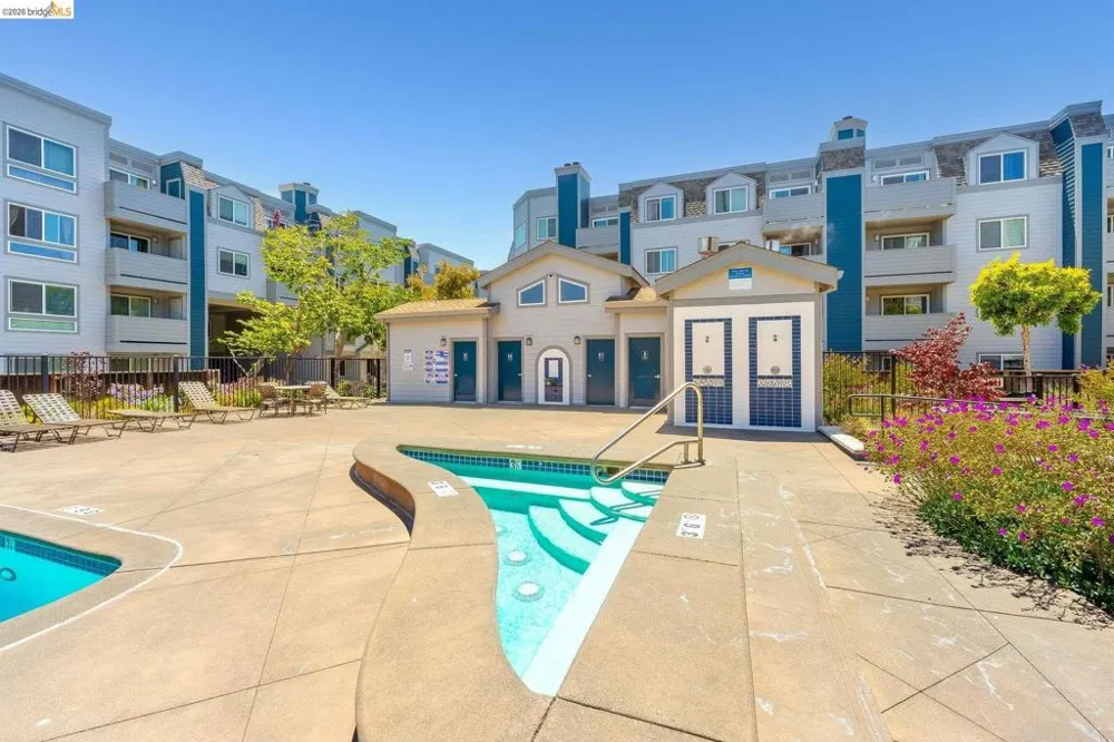 6400 Christie Ave #3206 Emeryville, CA 94608