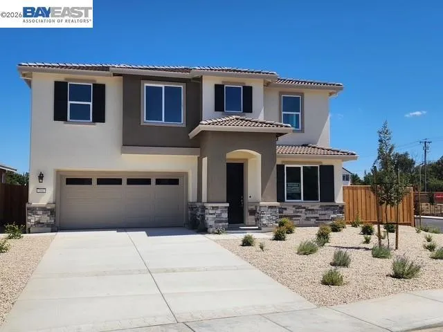 300 Colfax Ln Oakley, CA 94561