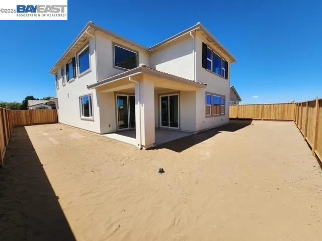 300 Colfax Ln Oakley, CA 94561