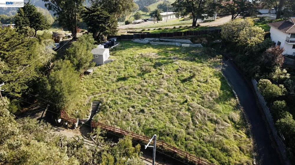6733 SUNNYSLOPE AVE Castro Valley, CA 94552