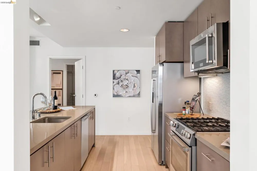 51 Innes Ct #204 San Francisco, CA 94124