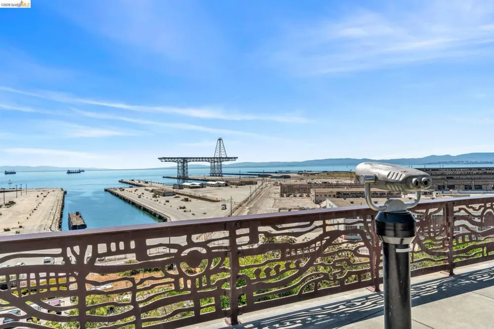 51 Innes Ct #204 San Francisco, CA 94124