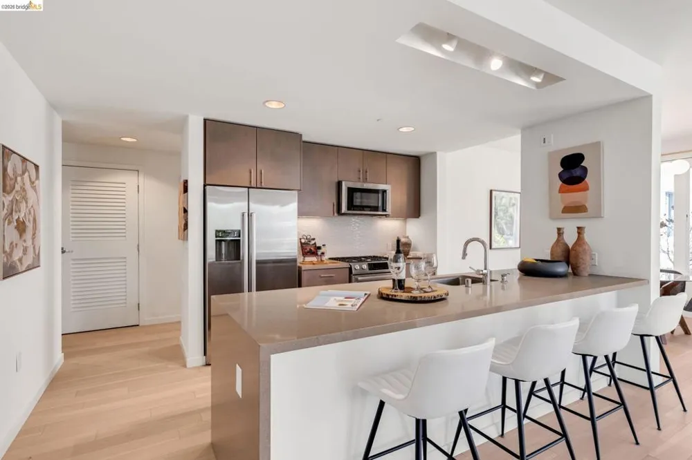 51 Innes Ct #204 San Francisco, CA 94124
