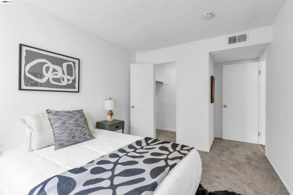 403 Olympus #7 Hercules, CA 94547