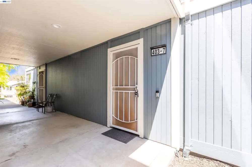 403 Olympus #7 Hercules, CA 94547