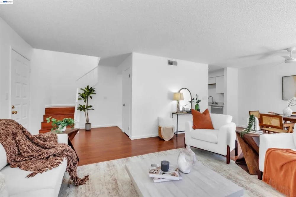 403 Olympus #7 Hercules, CA 94547
