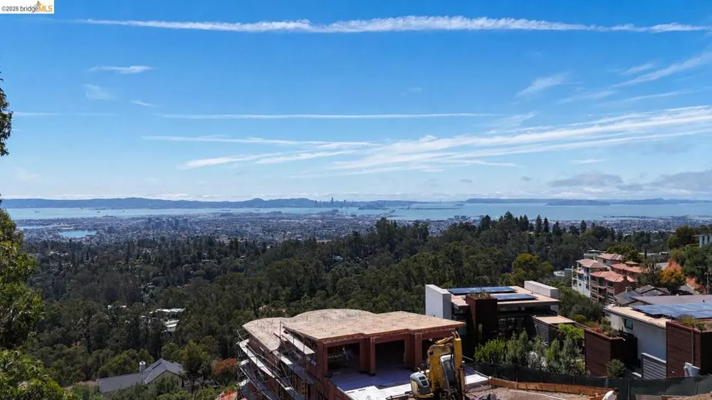 6669 Skyline Blvd Oakland, CA 94603