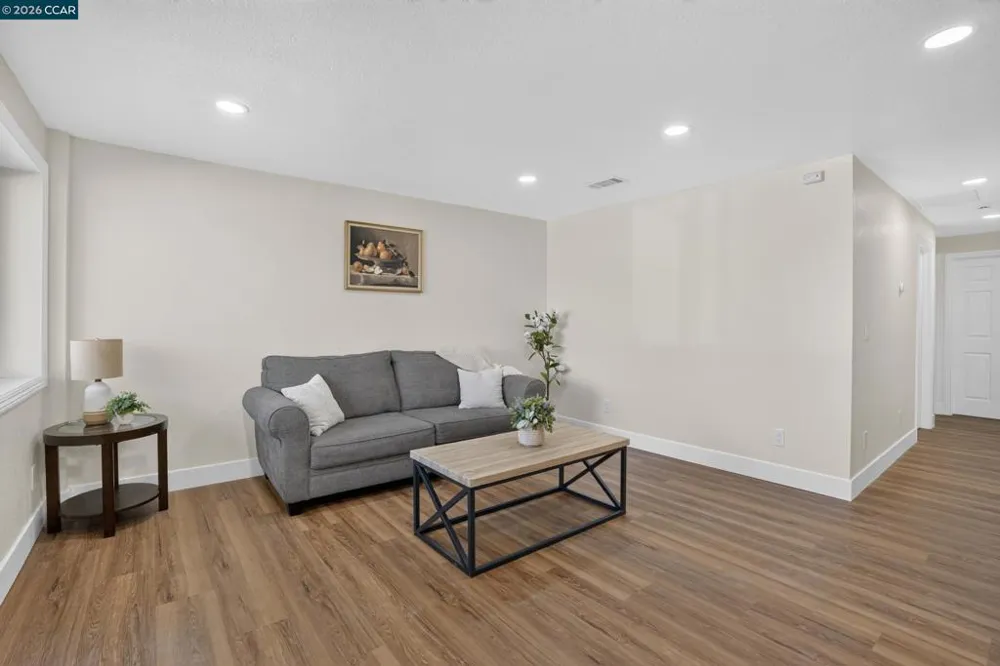 29 Solano ave Bay Point, CA 94565