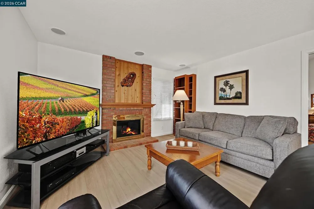 7297 Castle Dr Dublin, CA 94568