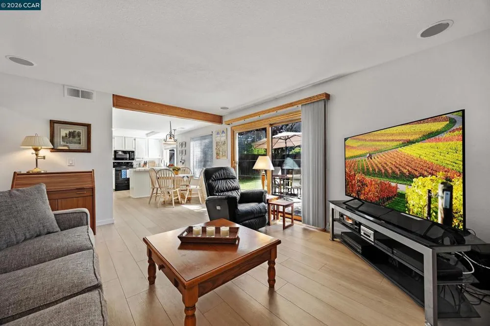 7297 Castle Dr Dublin, CA 94568
