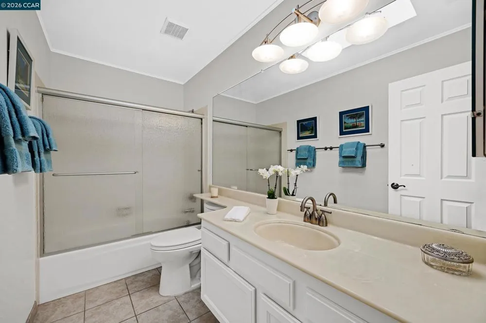7297 Castle Dr Dublin, CA 94568