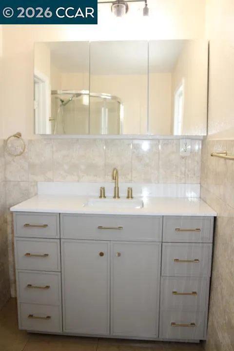2846 20Th St San Pablo, CA 94806
