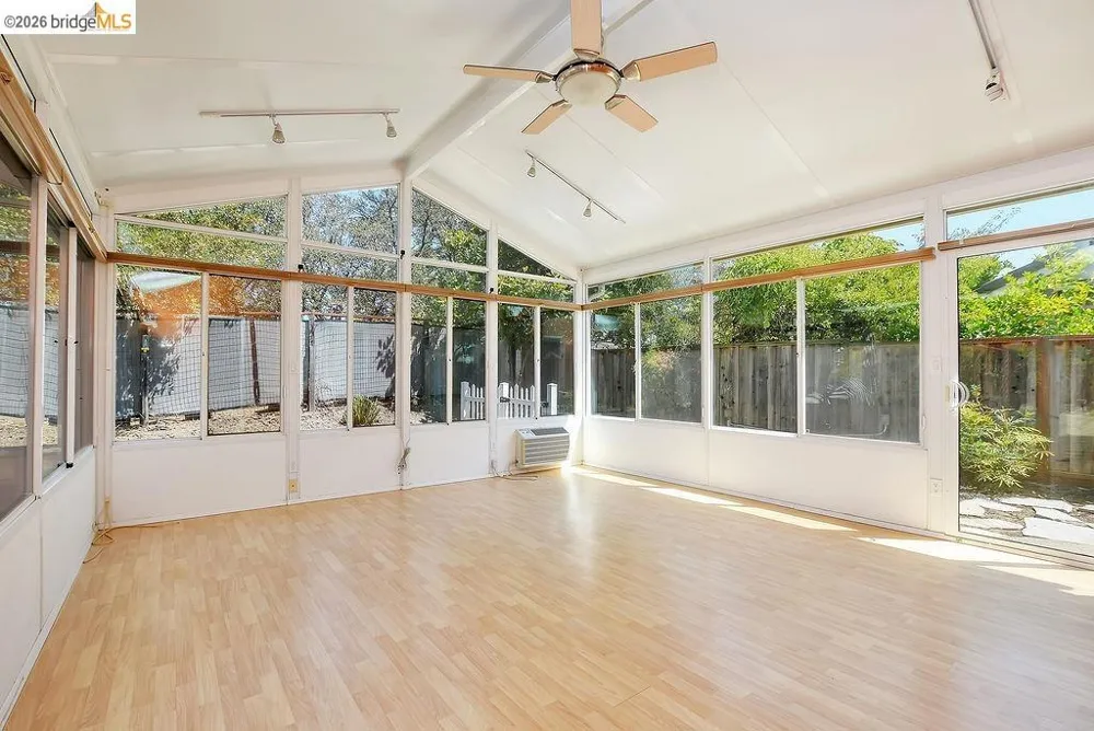 54 Janin Pl Pleasant Hill, CA 94523