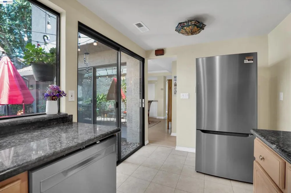 2023 Los Gatos Almaden Rd San Jose, CA 95124