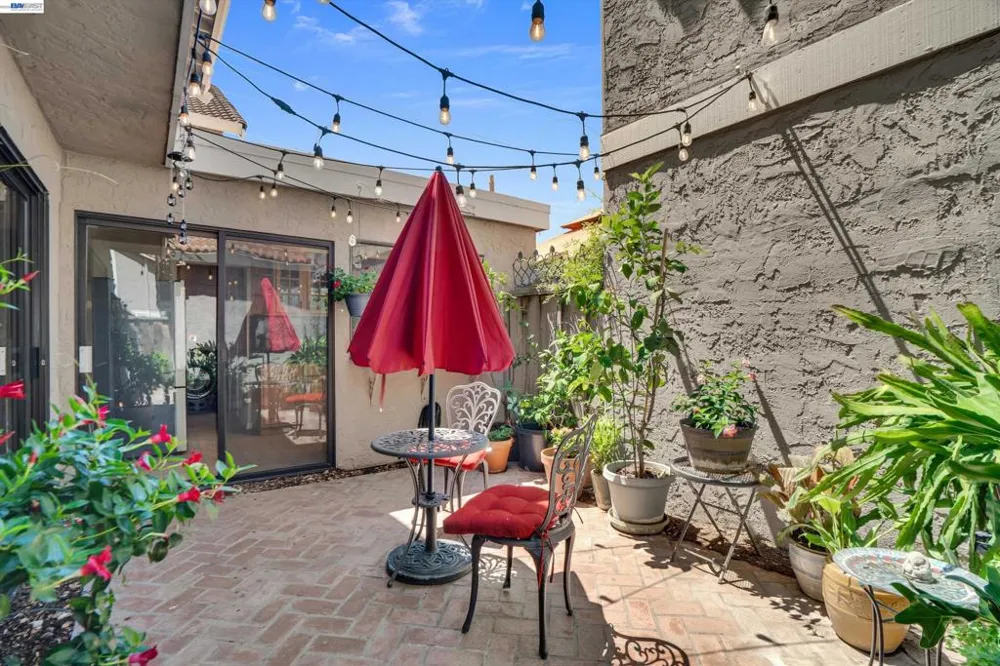 2023 Los Gatos Almaden Rd San Jose, CA 95124