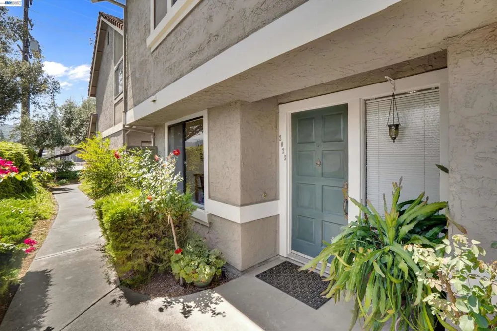 2023 Los Gatos Almaden Rd San Jose, CA 95124