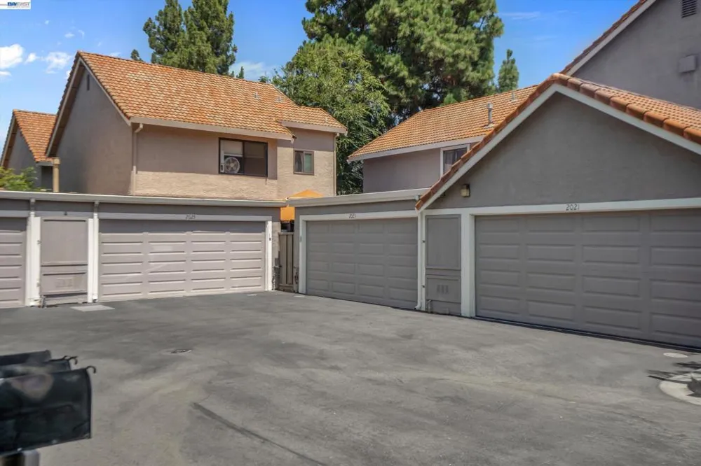 2023 Los Gatos Almaden Rd San Jose, CA 95124