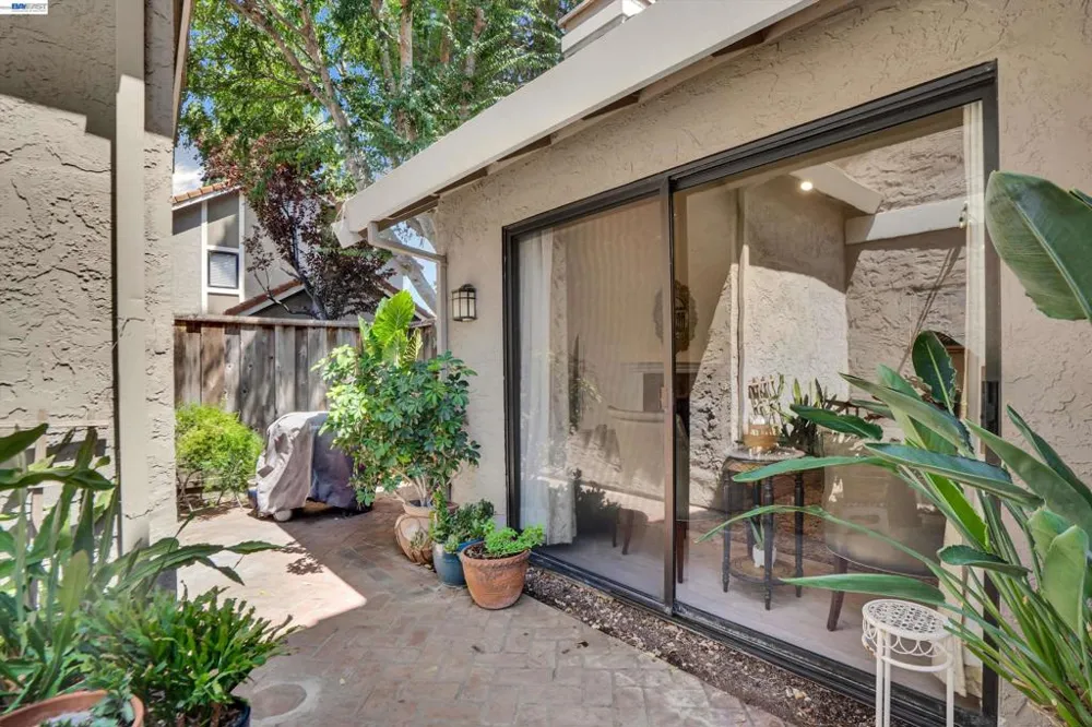 2023 Los Gatos Almaden Rd San Jose, CA 95124