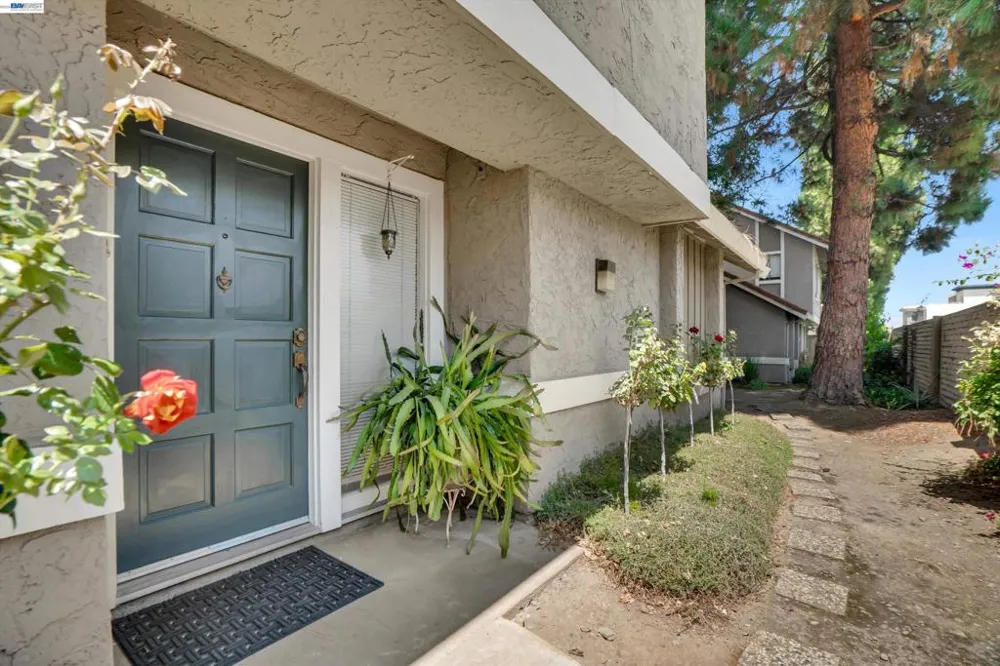2023 Los Gatos Almaden Rd San Jose, CA 95124