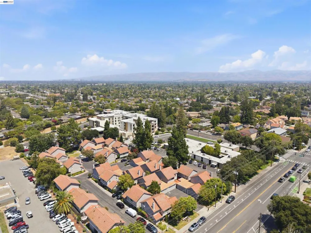 2023 Los Gatos Almaden Rd San Jose, CA 95124