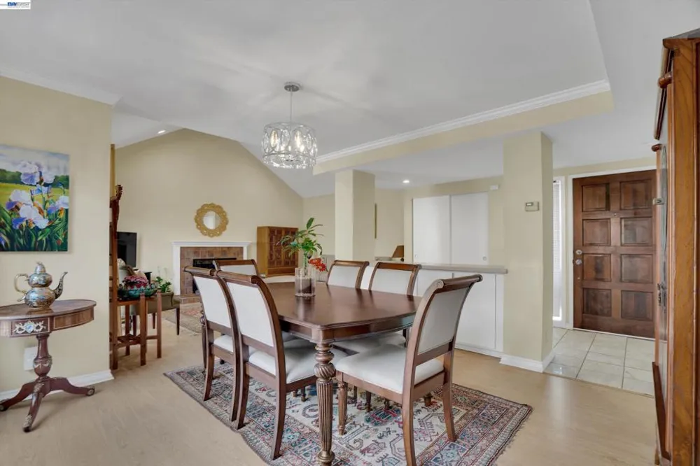 2023 Los Gatos Almaden Rd San Jose, CA 95124