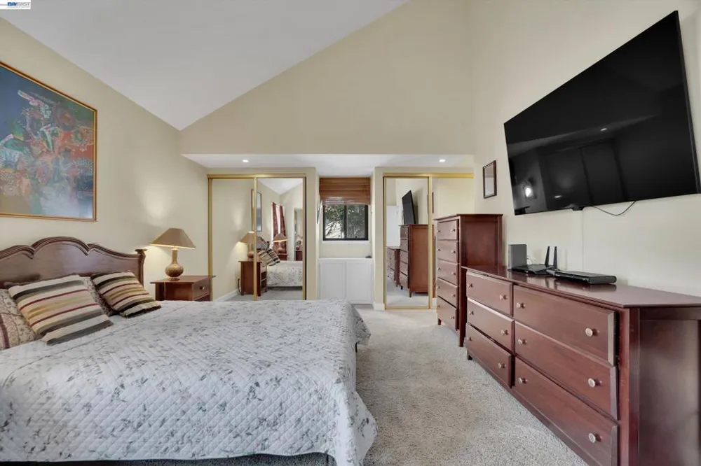 2023 Los Gatos Almaden Rd San Jose, CA 95124