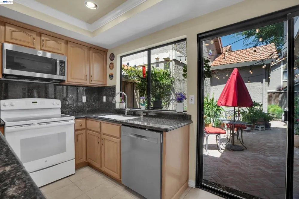 2023 Los Gatos Almaden Rd San Jose, CA 95124