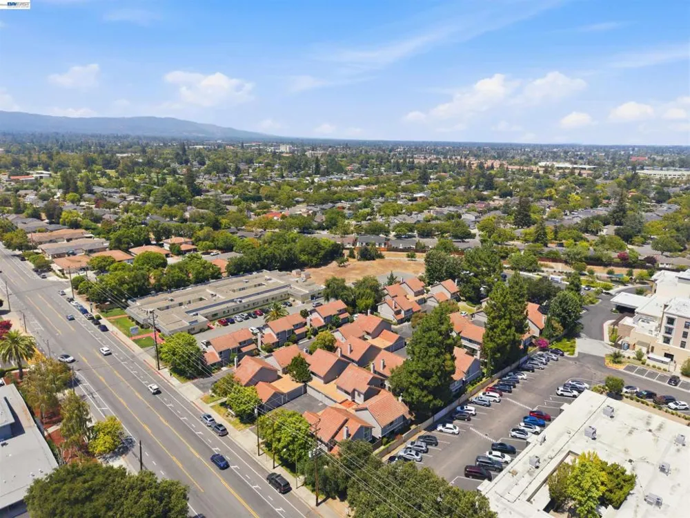 2023 Los Gatos Almaden Rd San Jose, CA 95124