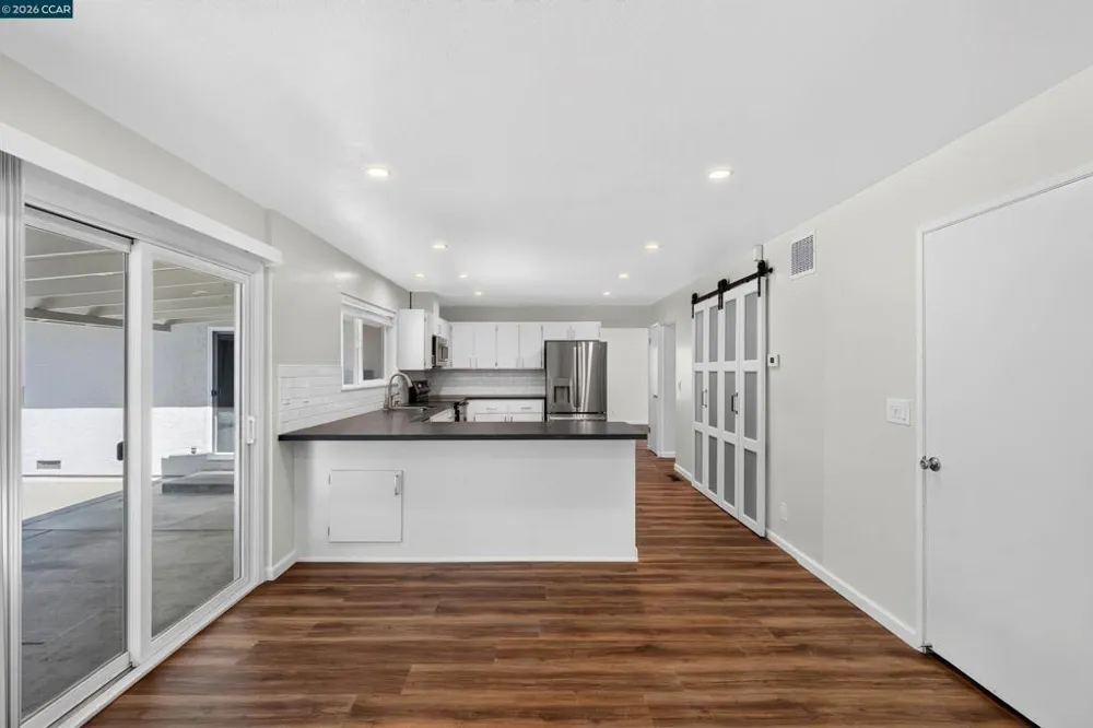 121 Violet Rd Hercules, CA 94547
