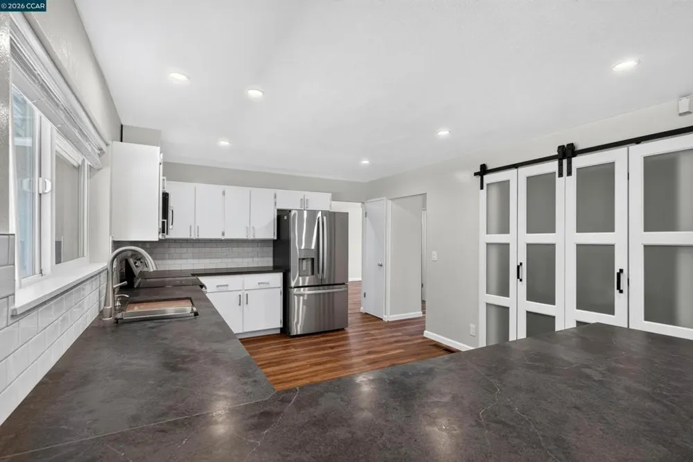 121 Violet Rd Hercules, CA 94547