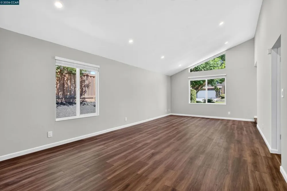 121 Violet Rd Hercules, CA 94547