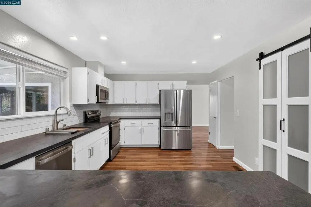 121 Violet Rd Hercules, CA 94547