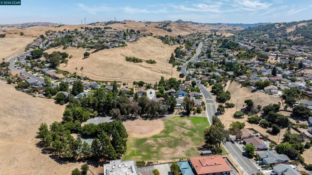 121 Violet Rd Hercules, CA 94547