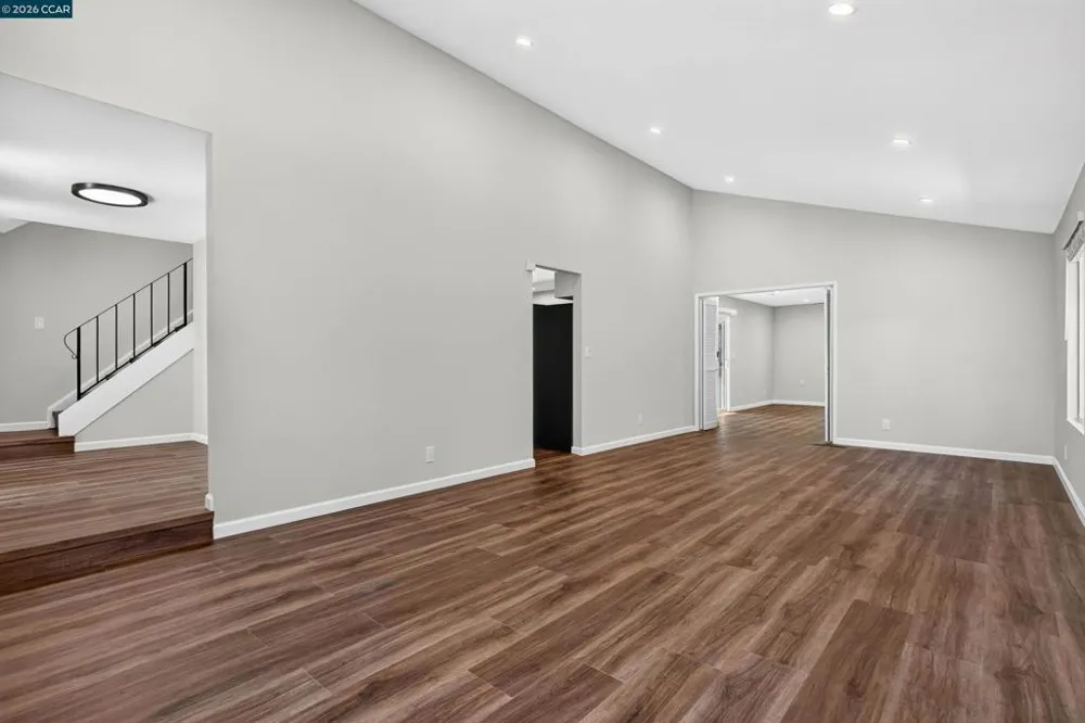 121 Violet Rd Hercules, CA 94547