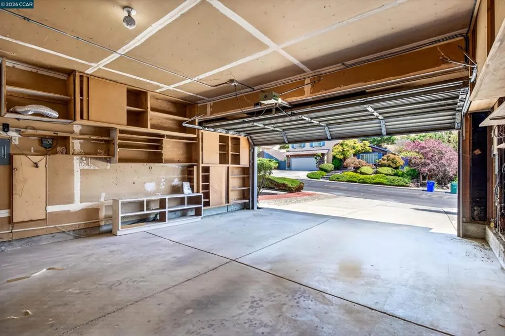 121 Violet Rd Hercules, CA 94547