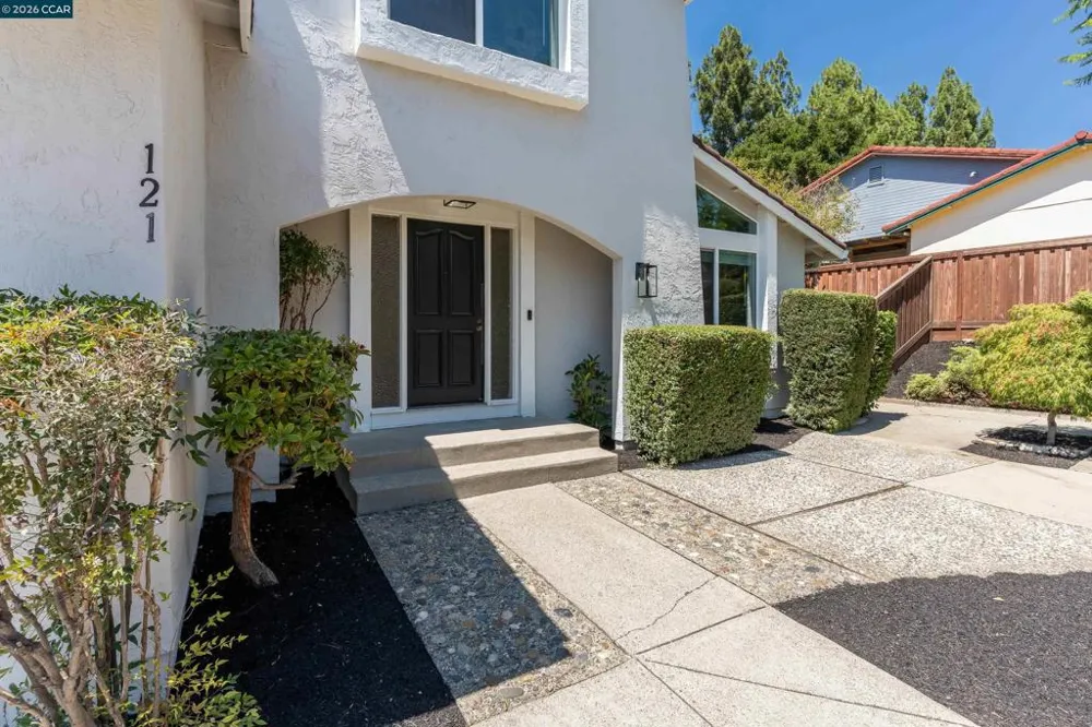 121 Violet Rd Hercules, CA 94547