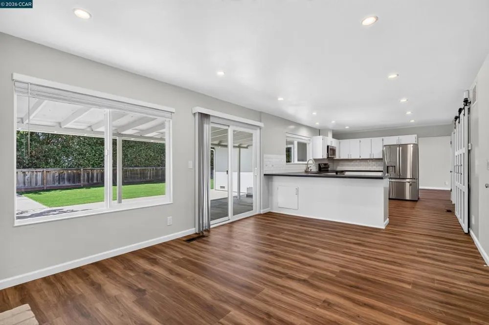 121 Violet Rd Hercules, CA 94547
