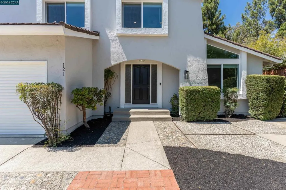 121 Violet Rd Hercules, CA 94547