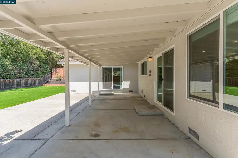 121 Violet Rd Hercules, CA 94547